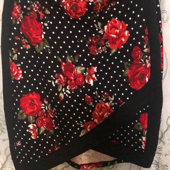 Dress - Picture 3 of 4